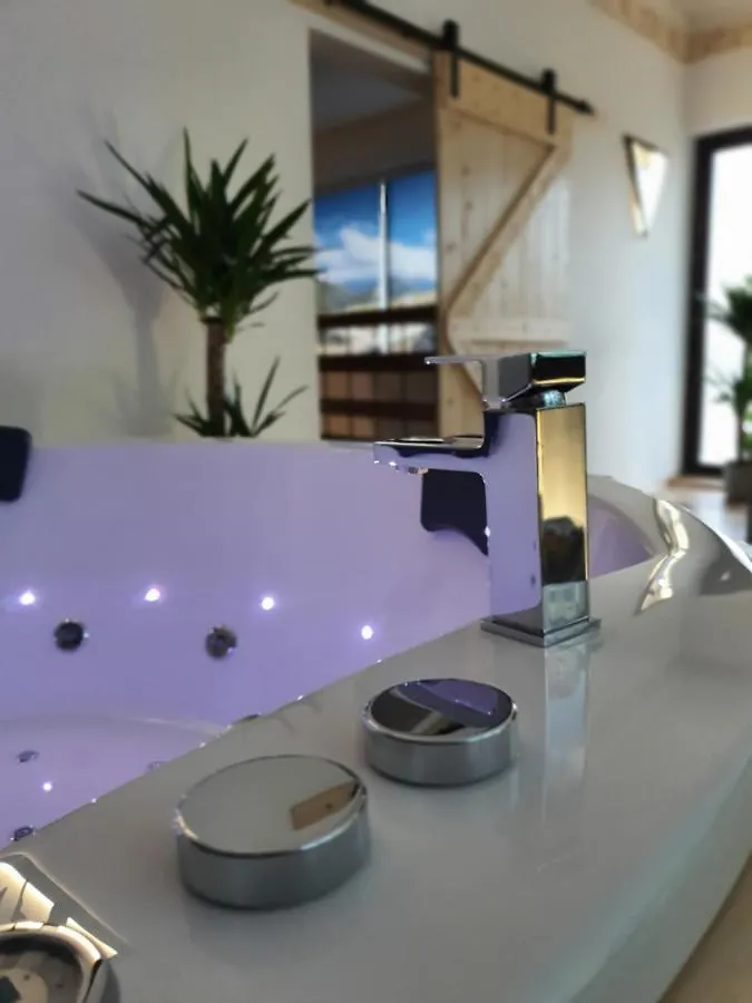 Apartament Z Jacuzzi 자코파네